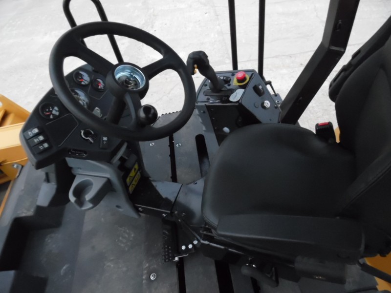 CAT CB534D Road Roller for Sale 2022 862 Hours used excavator 2022 photo 3
