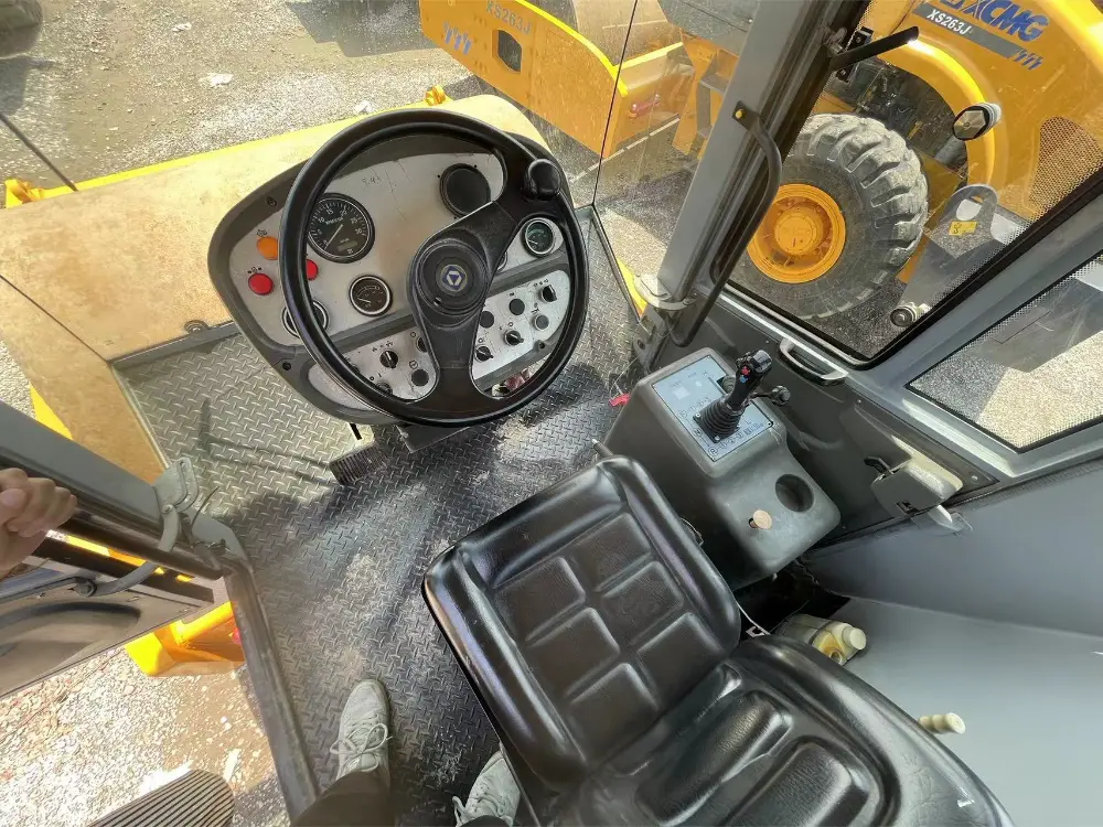 XCMG XS263J Road Roller for Sale 2023 853 Hours used excavator 2023 photo 6