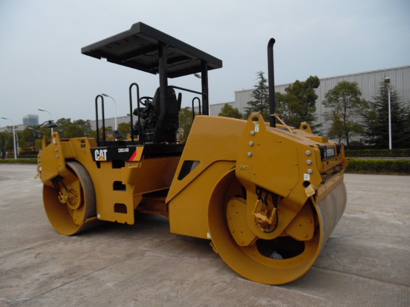 CAT CB534D Road Roller for Sale 2022 862 Hours used excavator 2022 photo 2