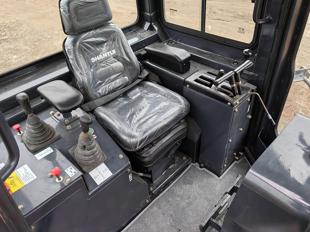 Shantui SD22 Bulldozer for Sale 2023 996 Hours used excavator 2023 photo 5