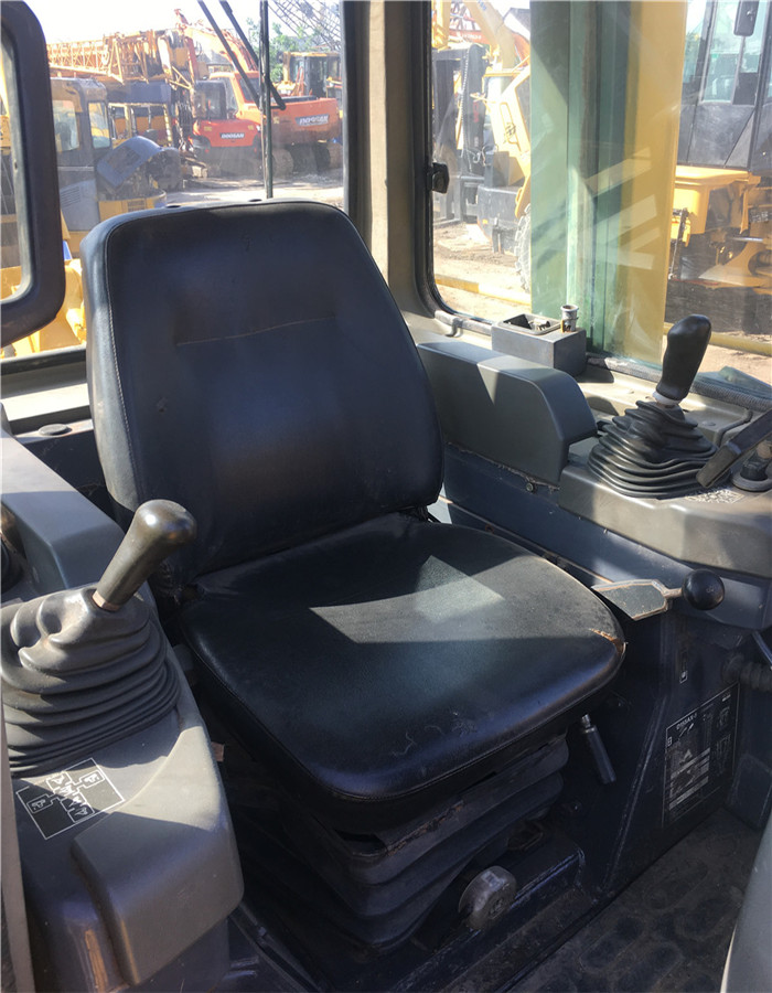Komatsu D155 Bulldozer for Sale 2019 2819 Hours used excavator 2019 photo 5