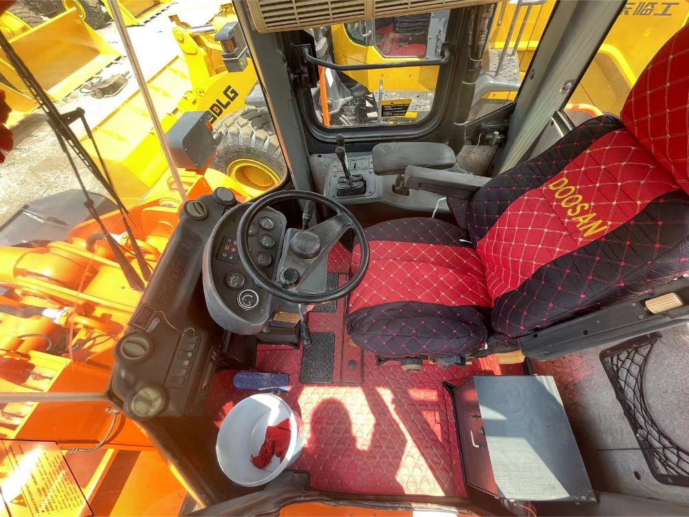 Doosan DL505 Wheel Loader for Sale 2023 1763 Hours used excavator 2023 photo 4