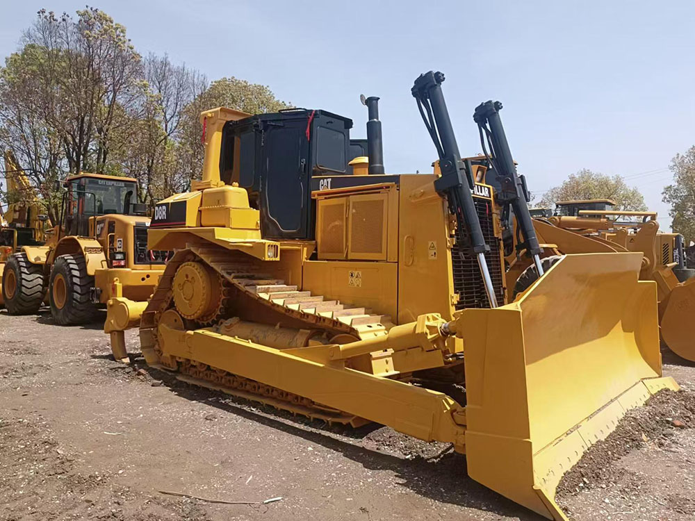 CAT D8R Bulldozer for Sale 2018 800 Hours used excavator 2018 photo 2