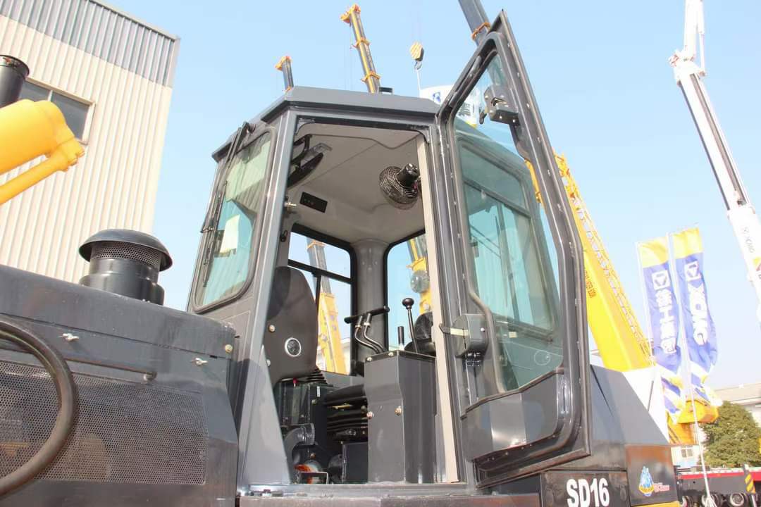 Shantui SD16 Bulldozer for Sale 2023 1022 Hours used excavator 2023 photo 6