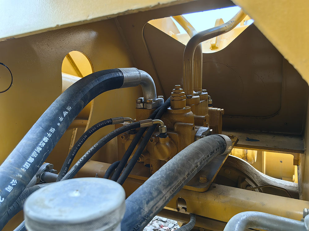 CAT 966H Wheel Loader for Sale 2021 1200 Hours used excavator 2021 photo 6