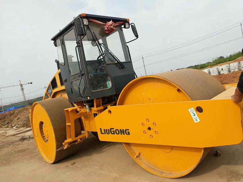 LiuGong CLG6327 Road Roller for Sale 2022 389 Hours used excavator 2022 photo 2