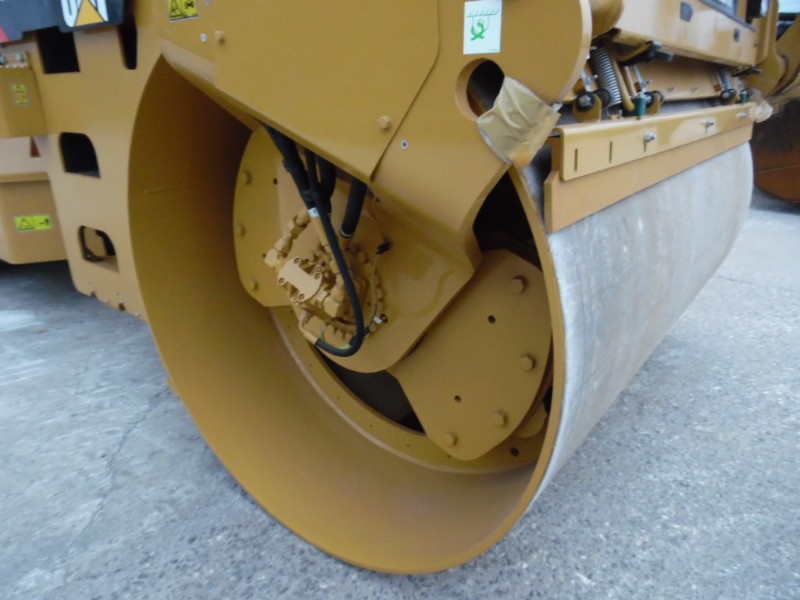CAT CB534D Road Roller for Sale 2022 862 Hours used excavator 2022 photo 5