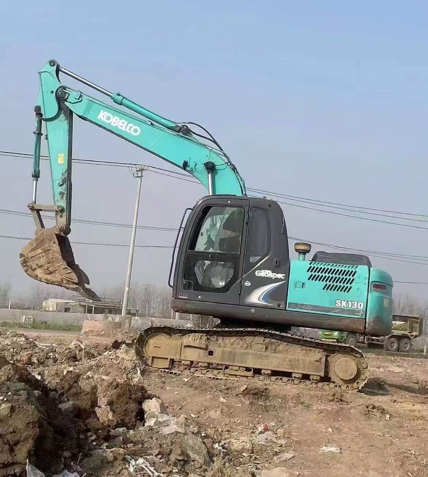 Kobelco SK130-8 used excavator 0 photo 2