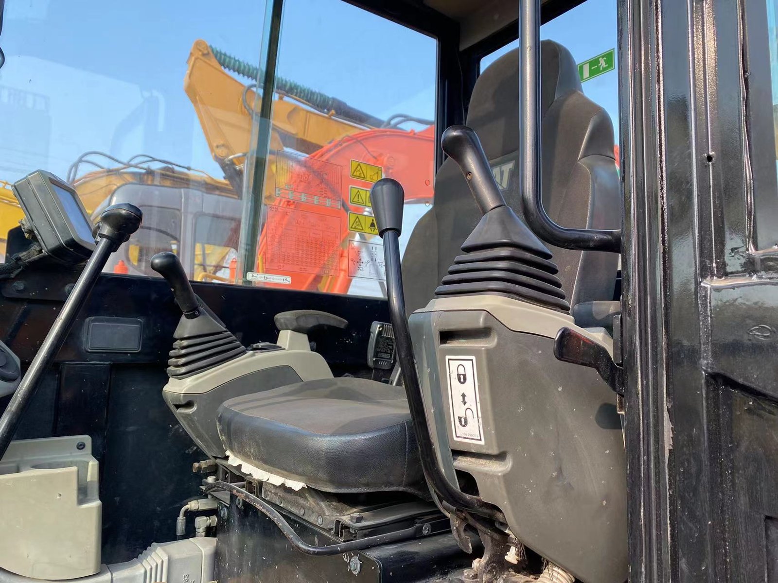 CAT 315D2 used excavator 0 photo 6