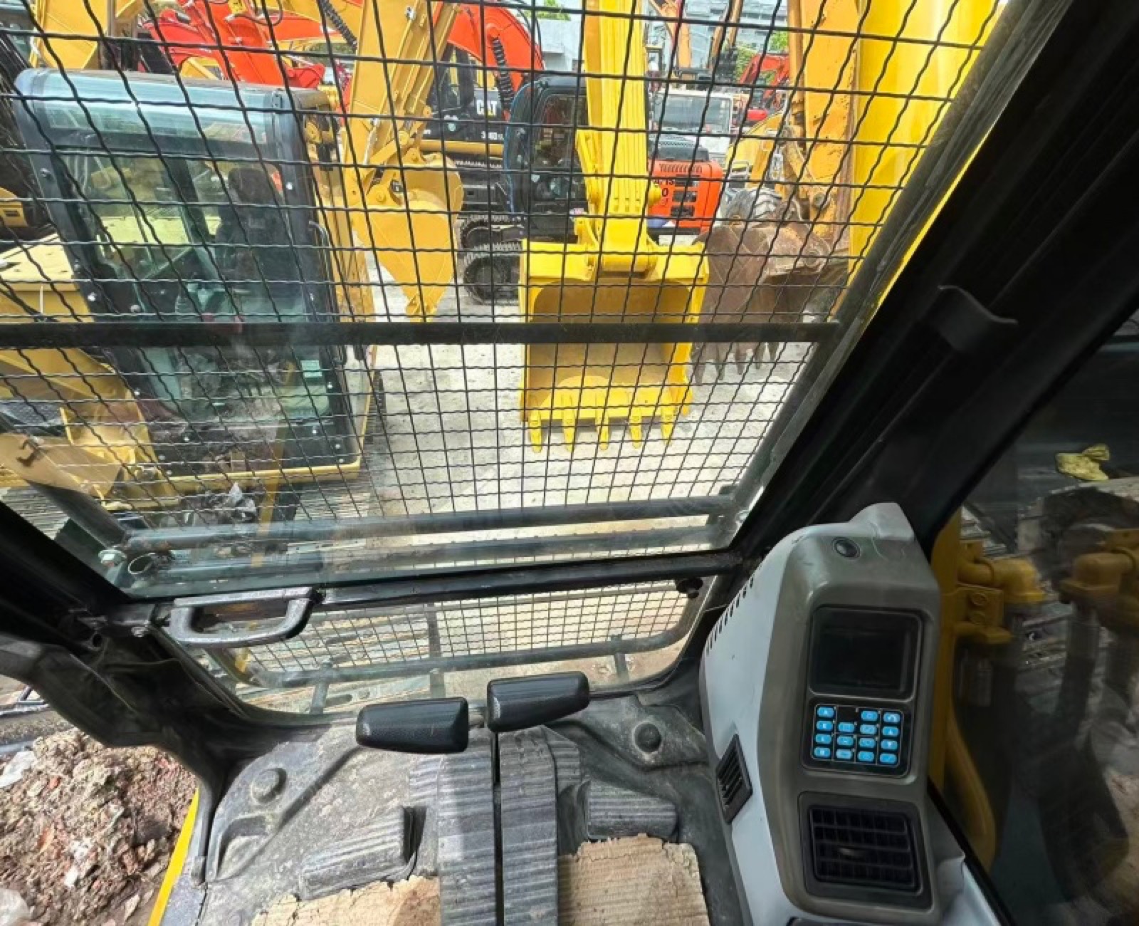 Komatsu PC350 used excavator 0 photo 3