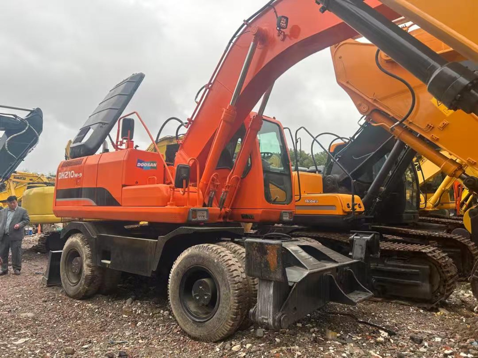 Doosan 210 used excavator 0 photo 3