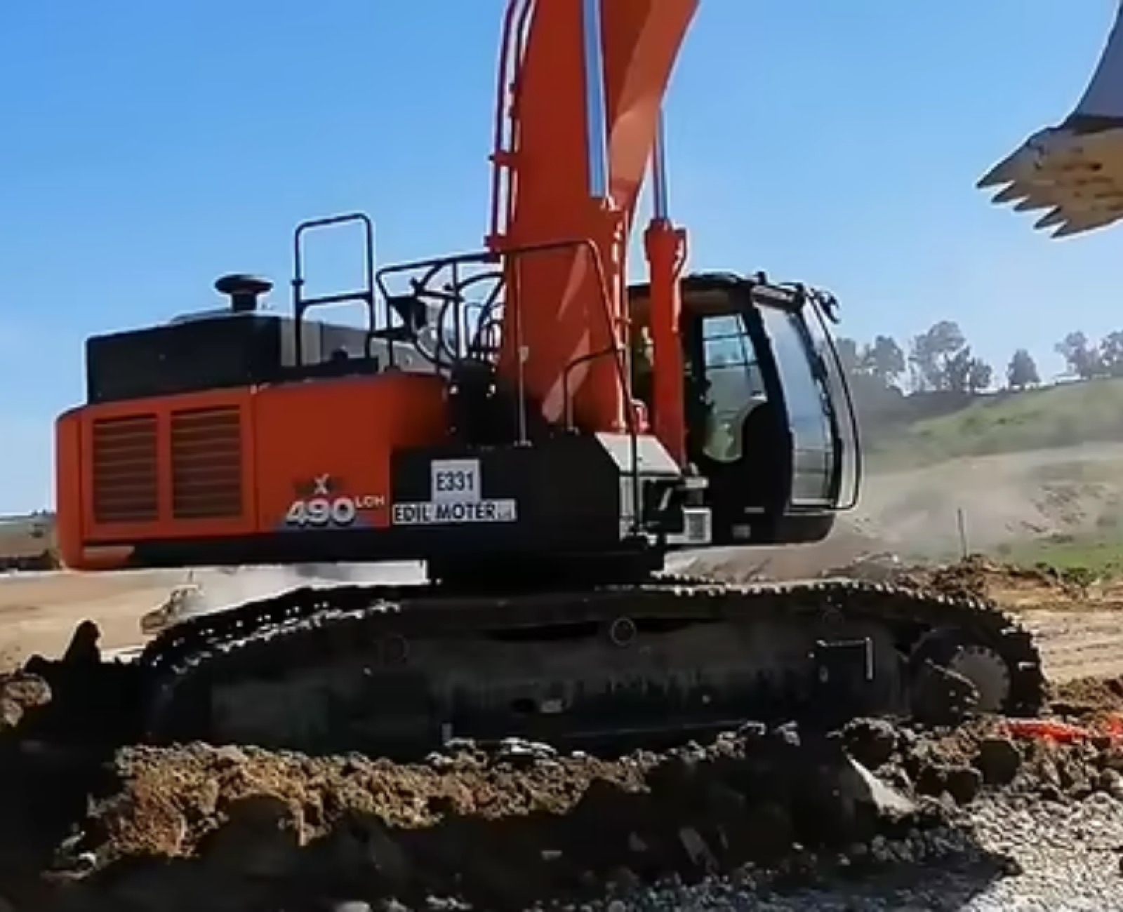 Hitachi 490 used excavator 0 photo 4