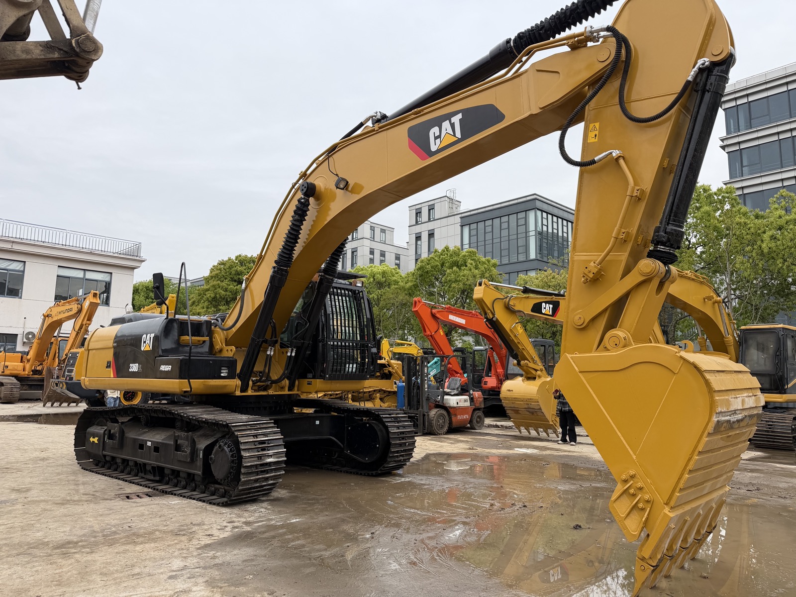 CAT 336D2L used excavator 0 photo 3