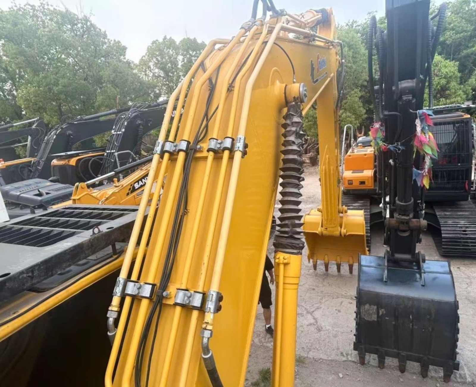 Komatsu PC240 used excavator 0 photo 4