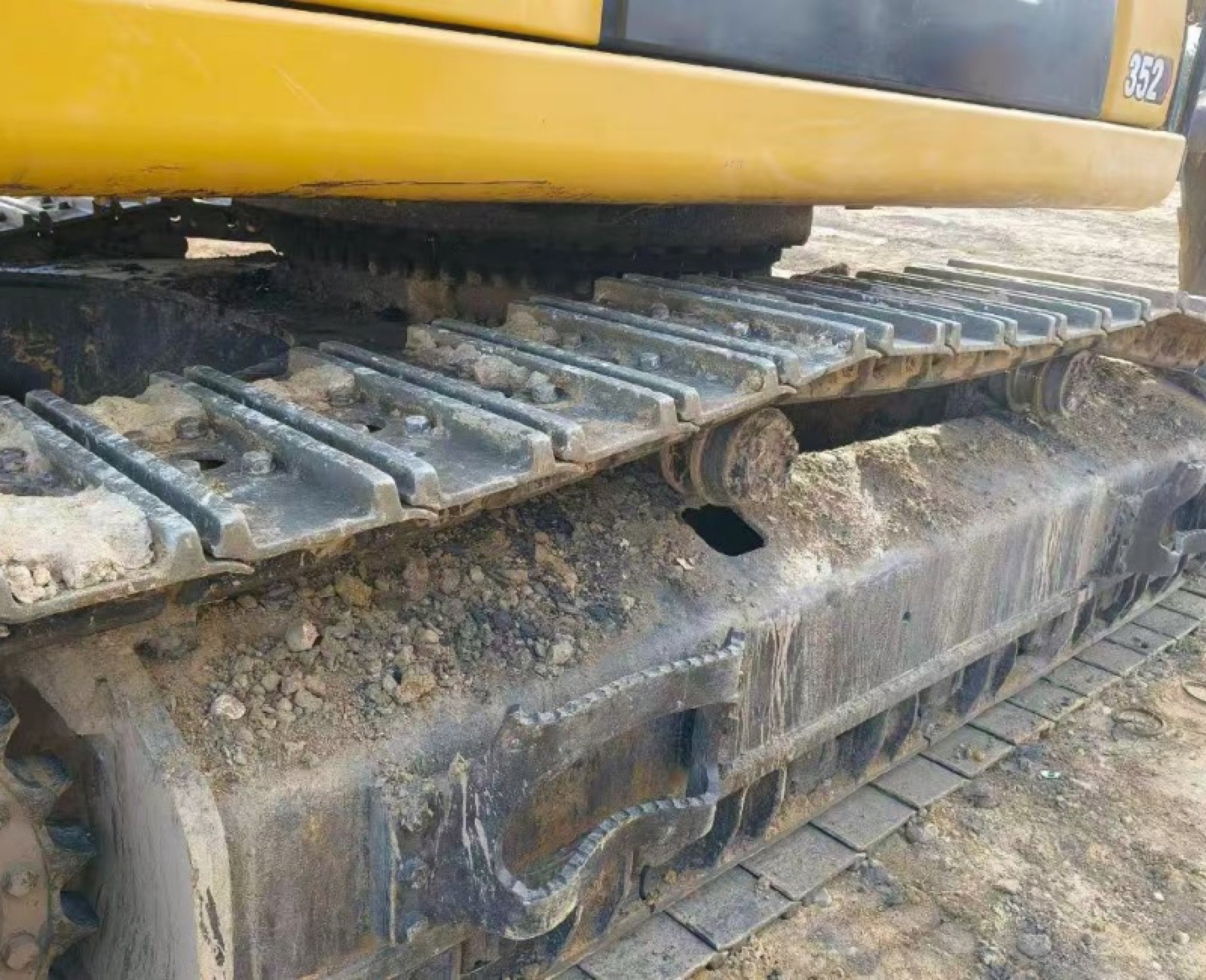 CAT 352 used excavator 0 photo 5