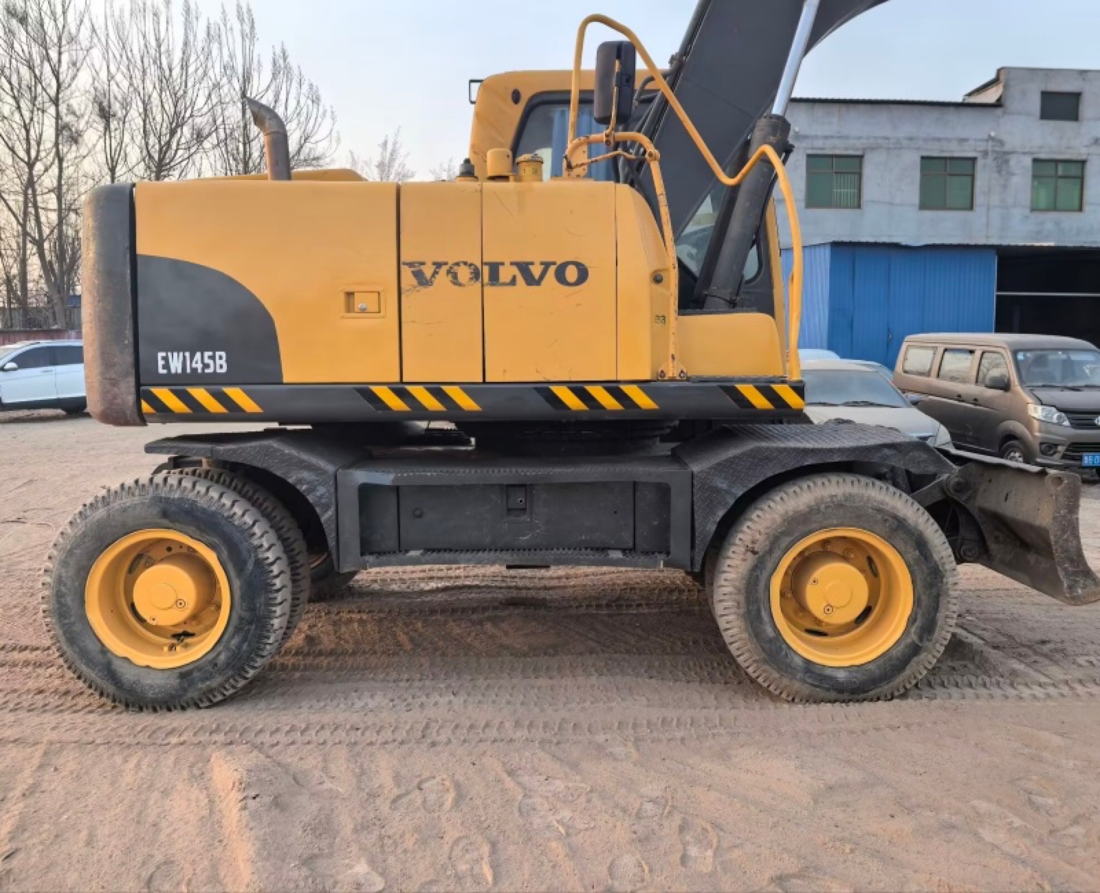 Volvo EW145B used excavator 0 photo 2