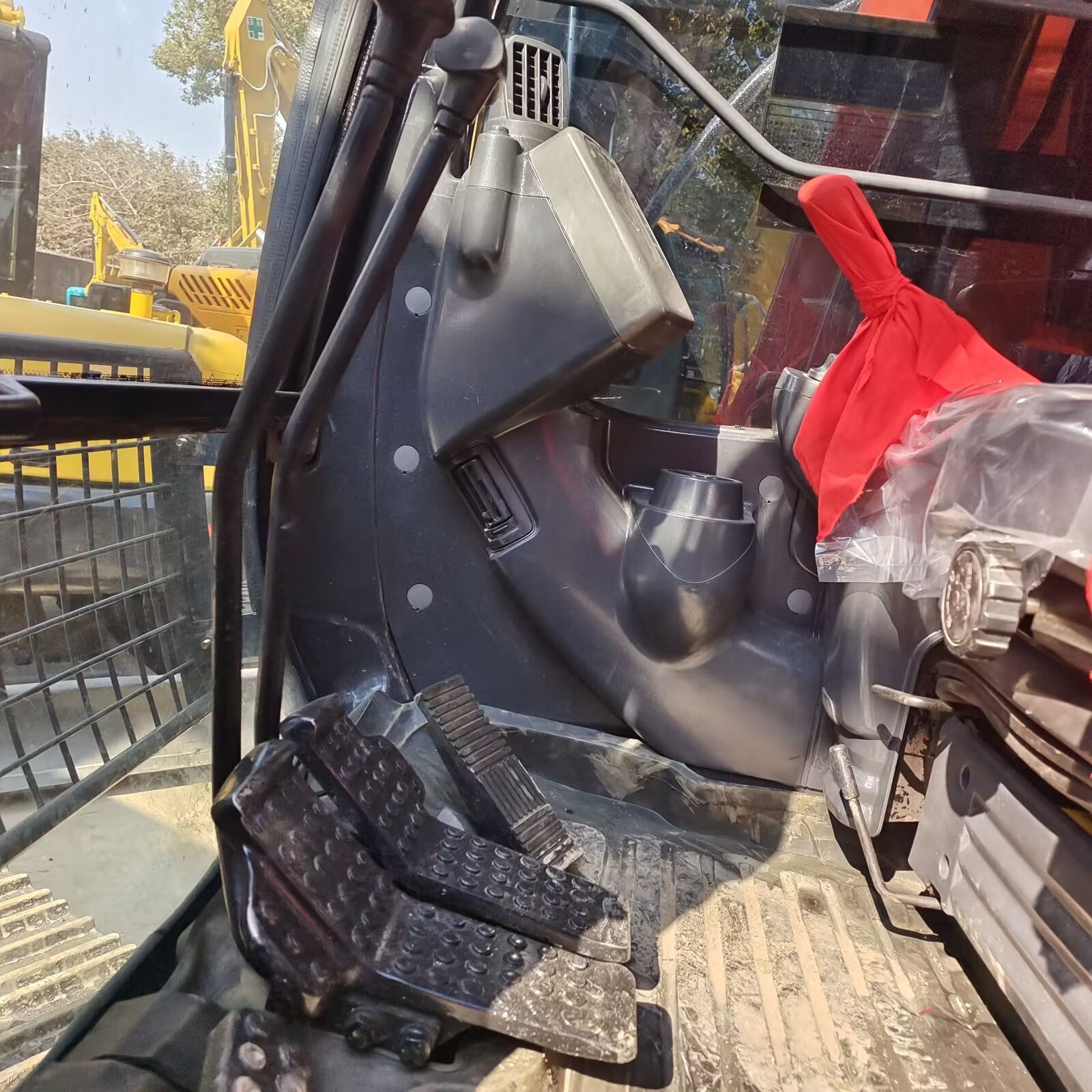 Hitachi 130 used excavator 0 photo 5