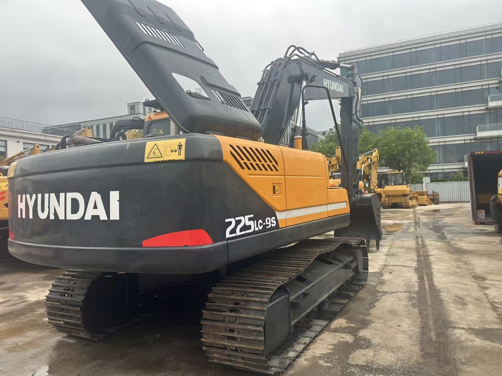 Used Hyundai 225LC-9S Excavator for Sale