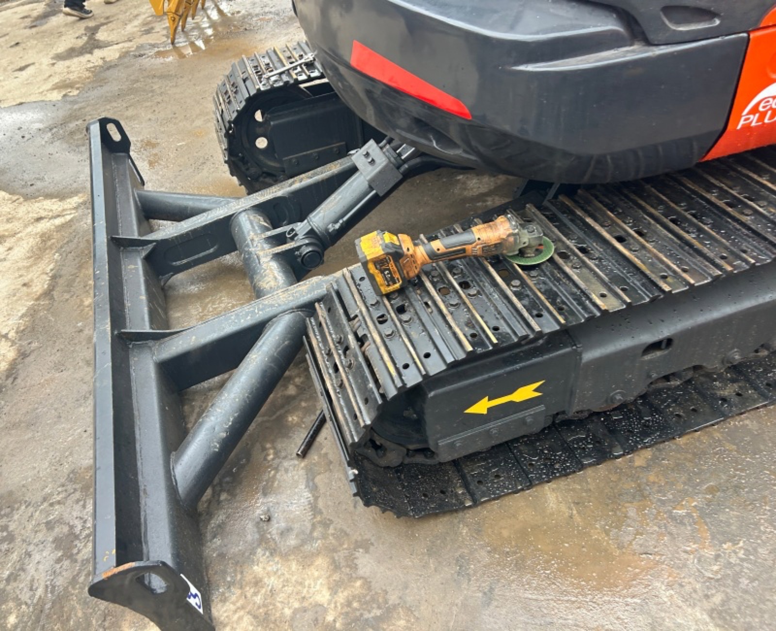 Kubota U55 Mini used excavator 0 photo 4