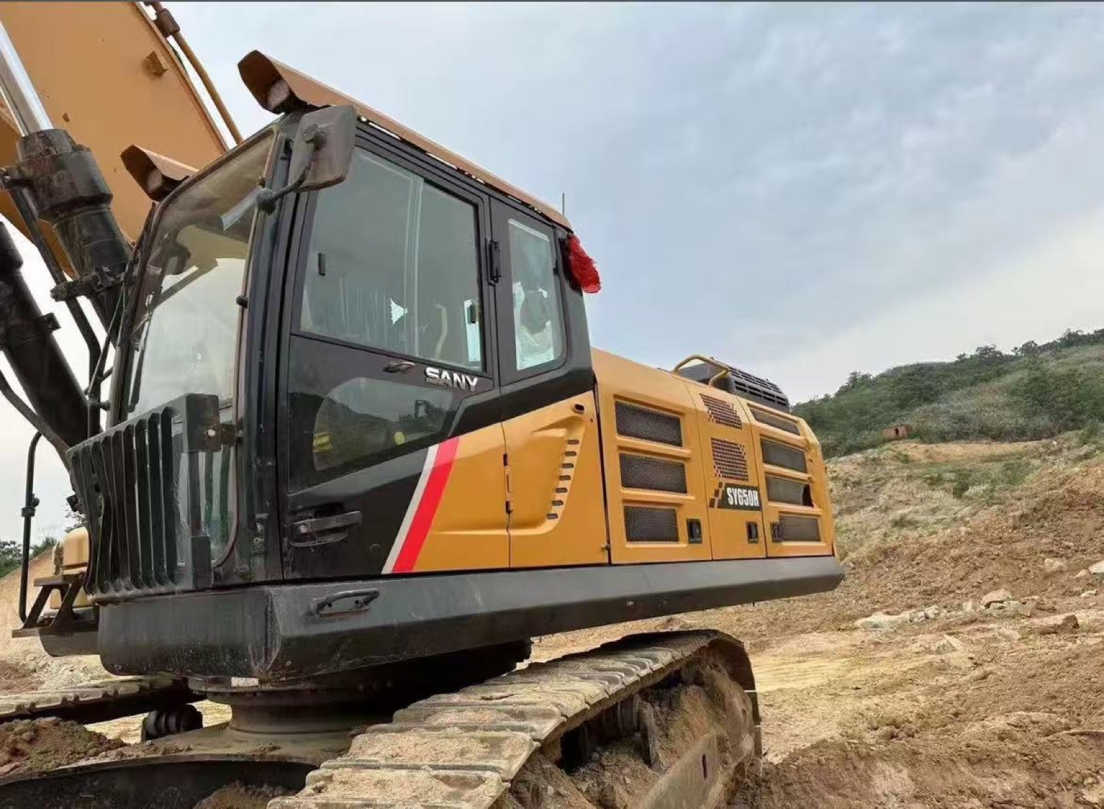 Used SANY 650 Excavator for Sale