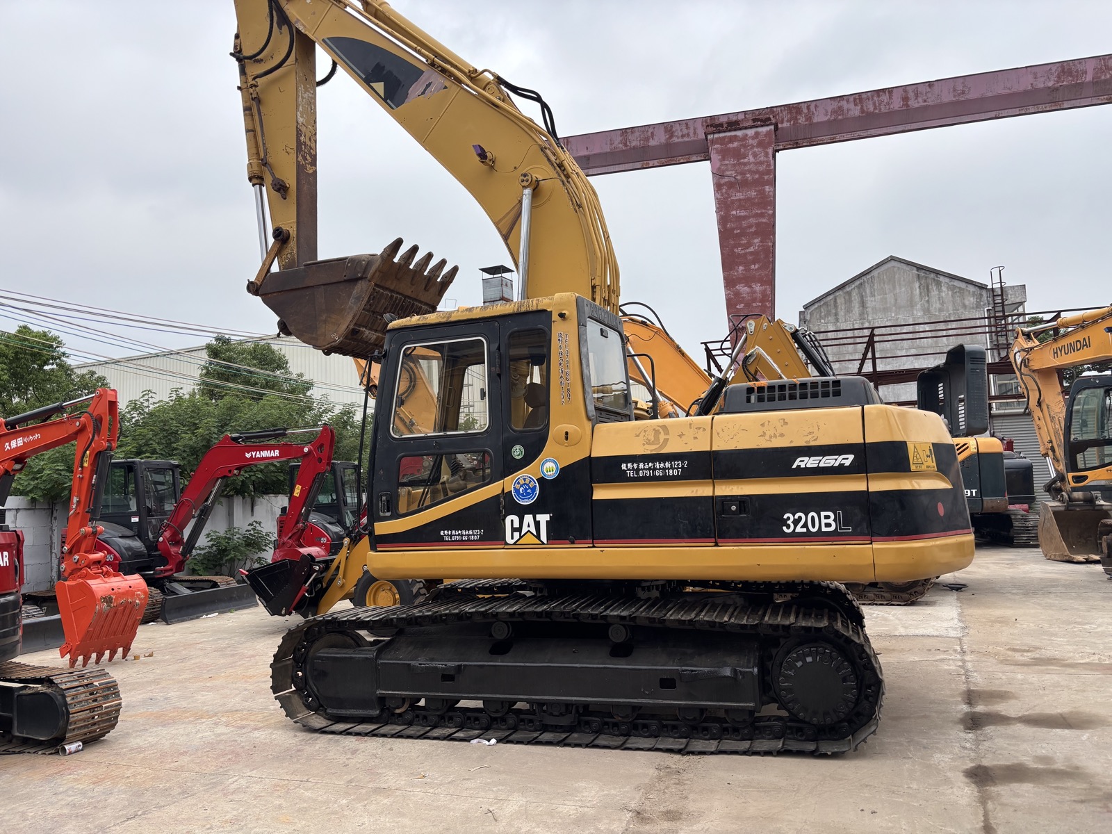 CAT 320B used excavator 0 photo 3