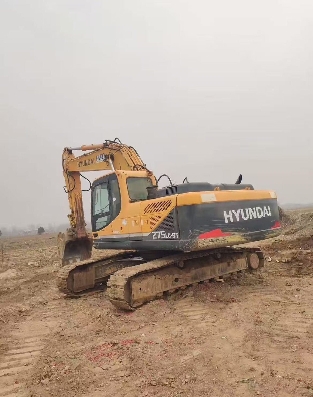 Hyundai 275LC-9T used excavator 0 photo 2