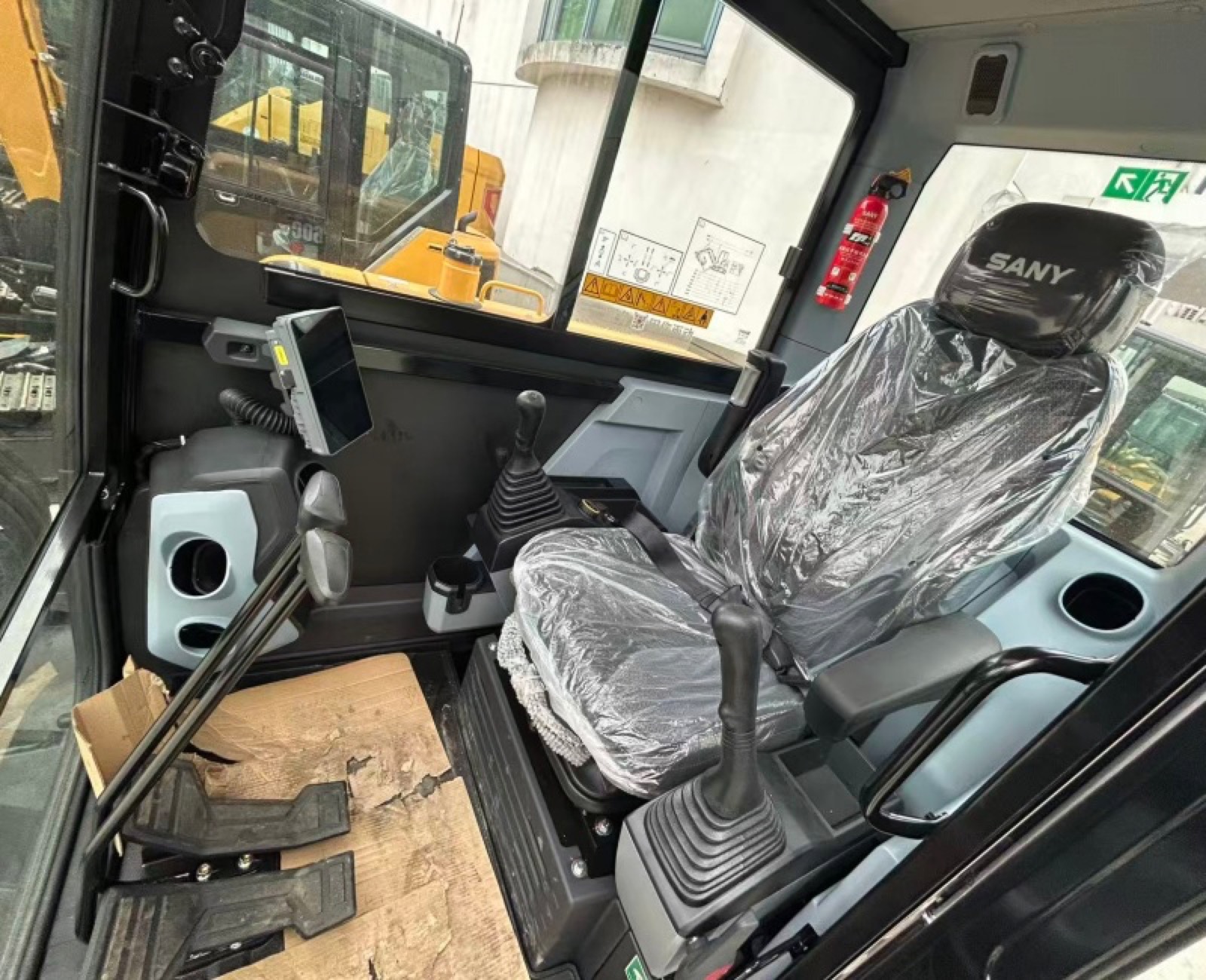 Sany 60C Mini used excavator 0 photo 3
