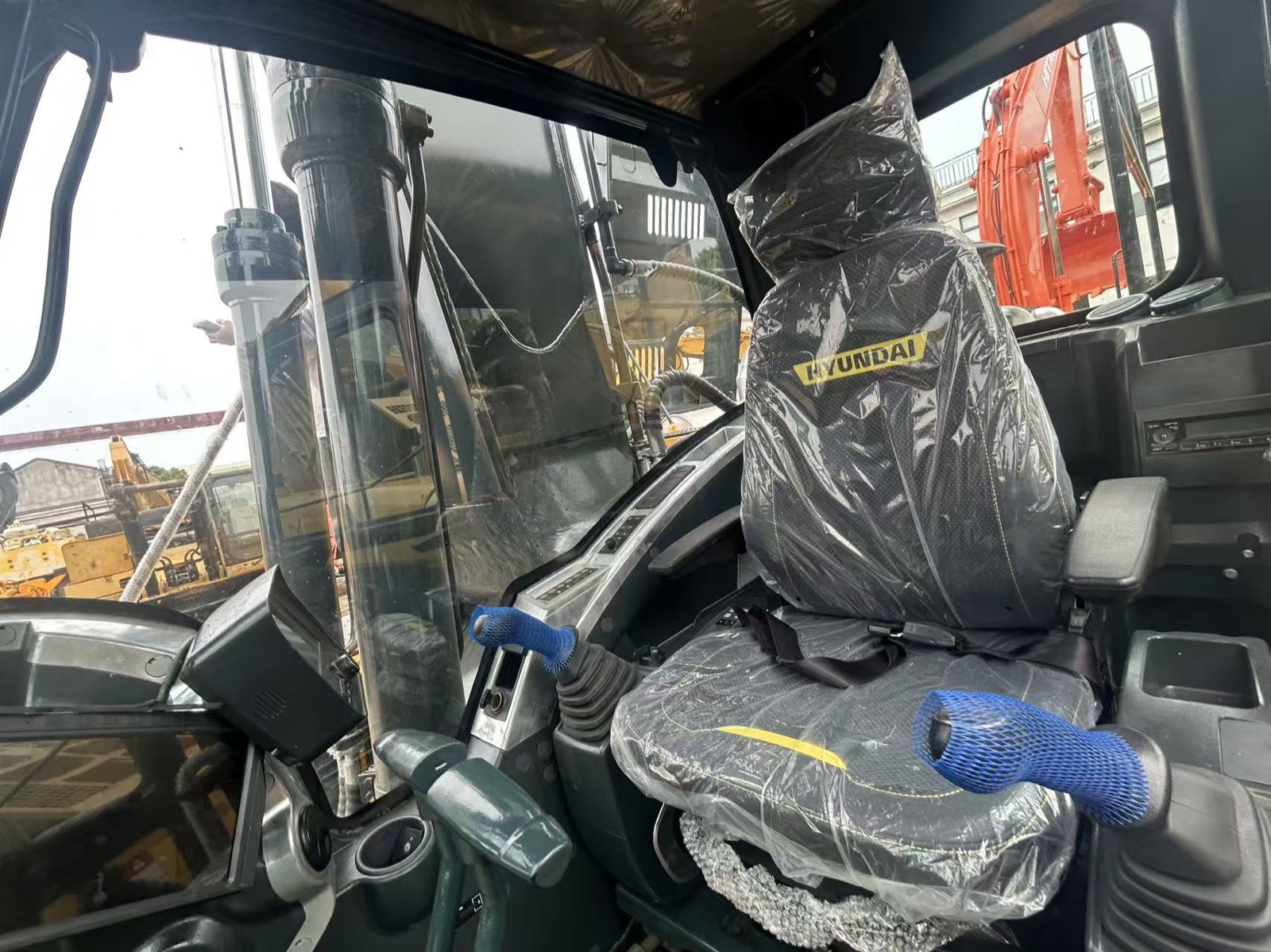 Hyundai 300LC-9S used excavator 0 photo 6