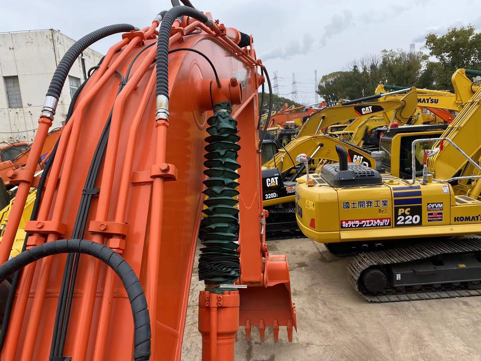 Hitachi ZX200 used excavator 0 photo 8