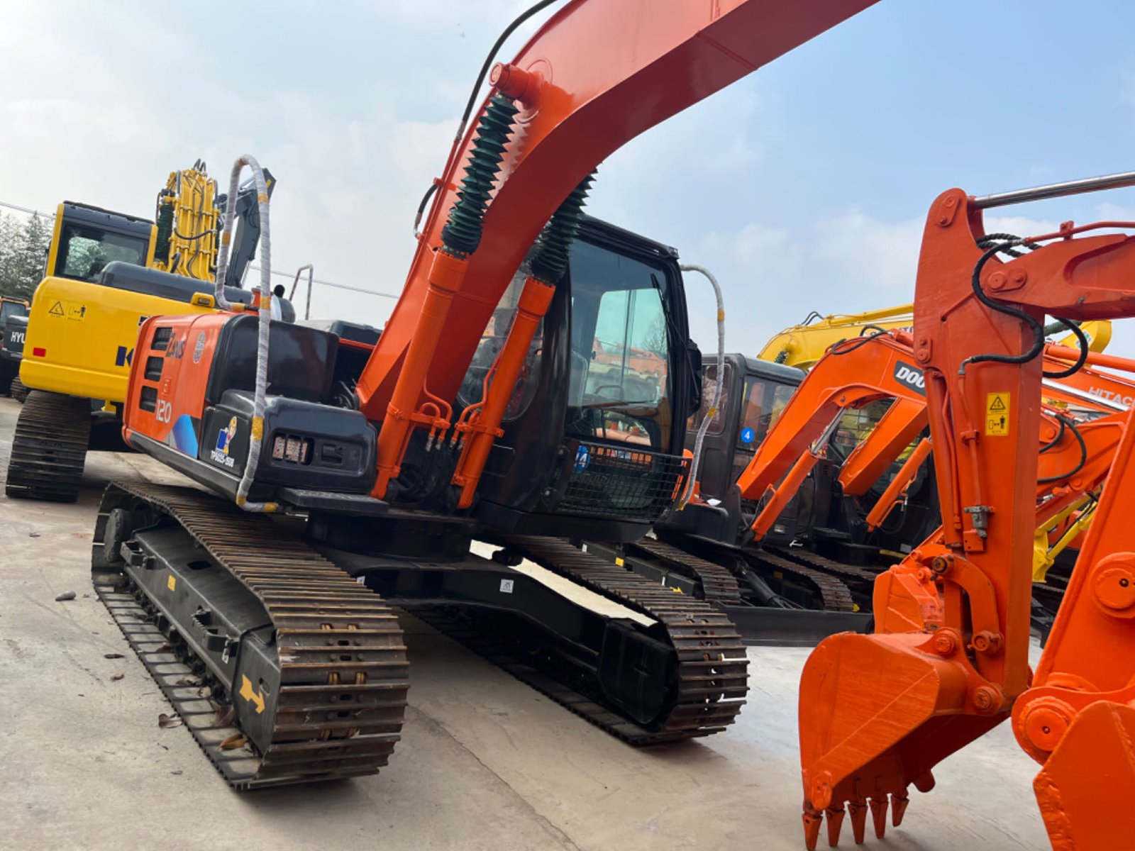 Hitachi ZX120 used excavator 0 photo 5