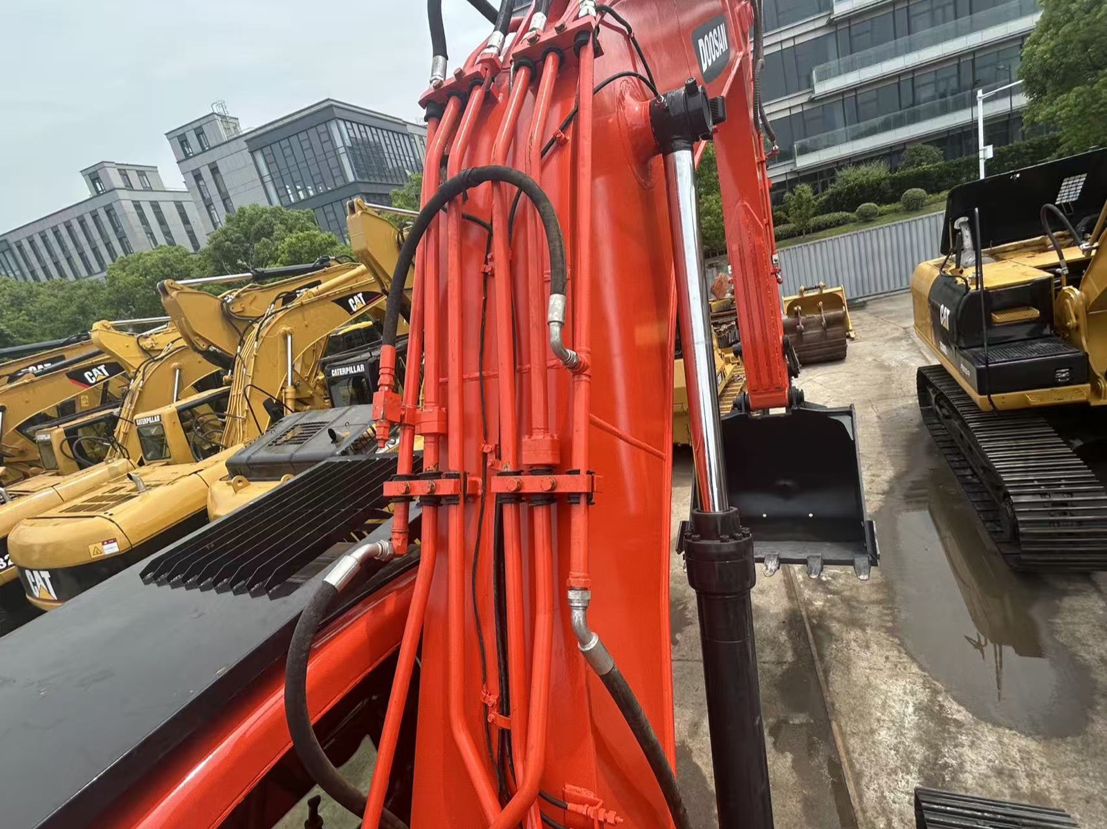 Doosan DX300 used excavator 0 photo 7