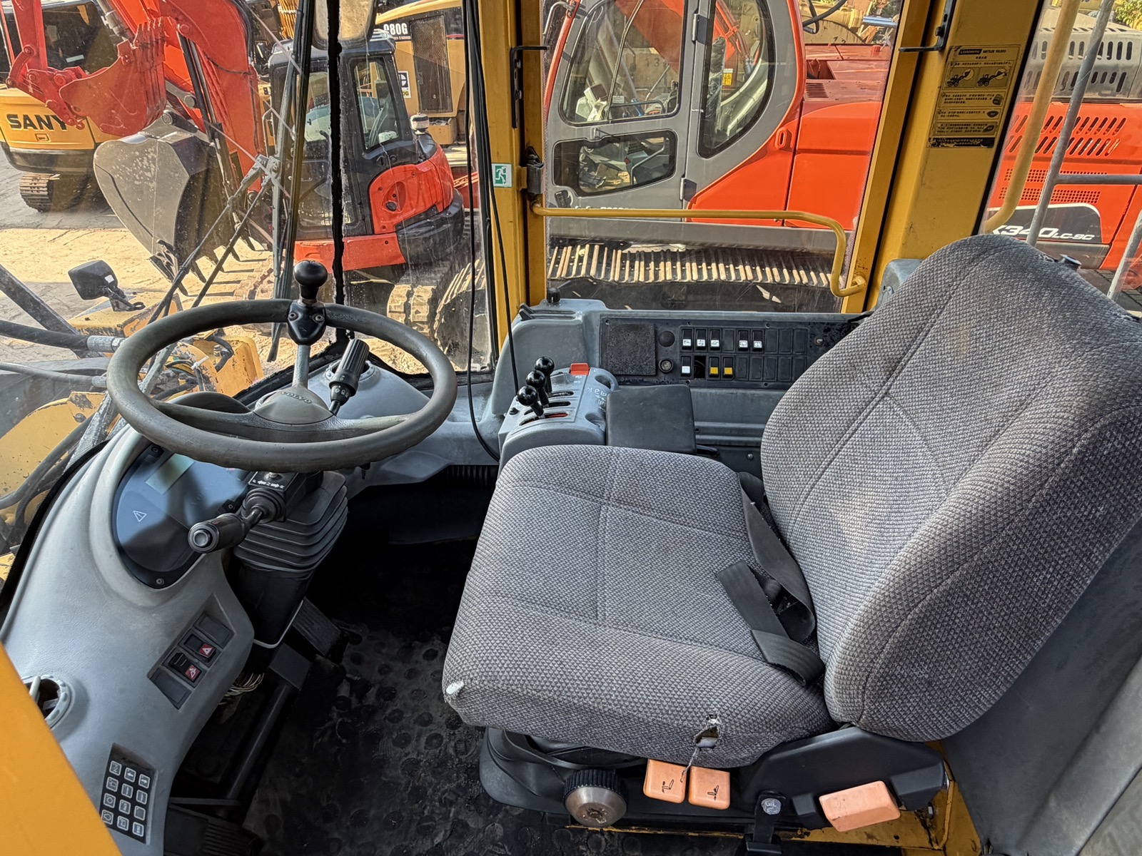 Volvo L180E Wheel Loader for Sale used excavator 0 photo 3