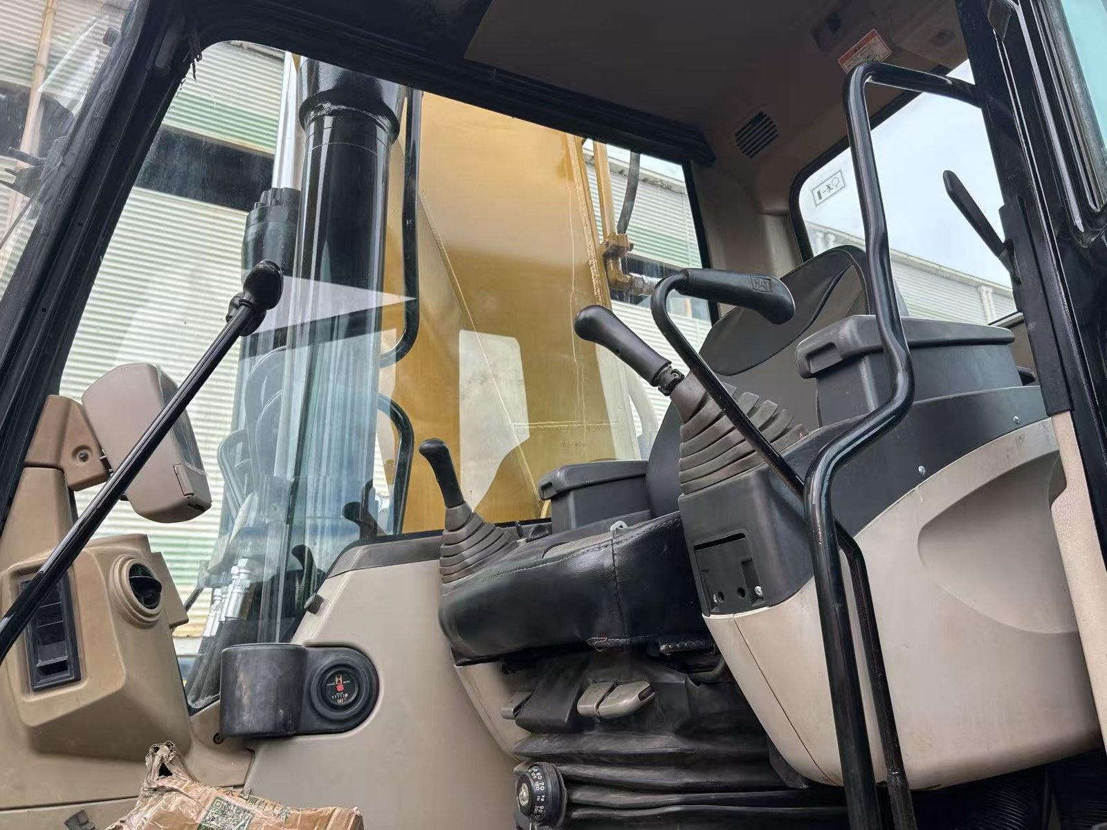 CAT 330c used excavator 0 photo 4