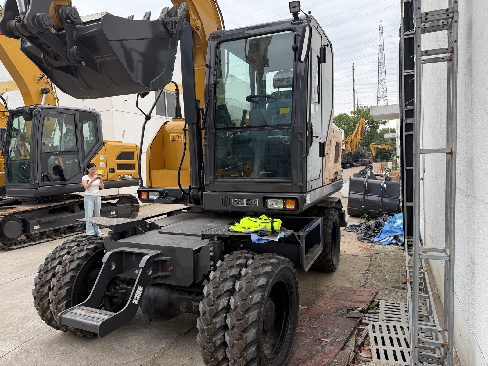 XCMG XE85WG used excavator 0 photo 5
