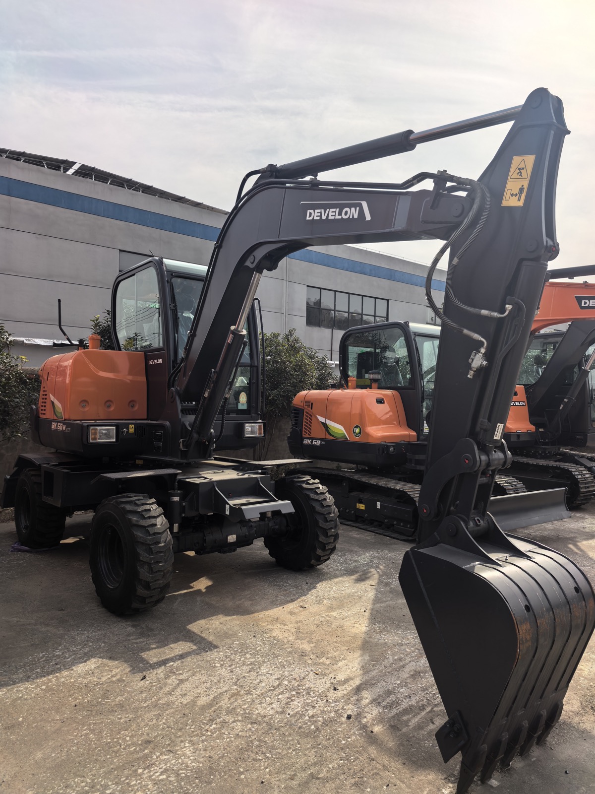 Doosan DX60W Mini used excavator 0 photo 3