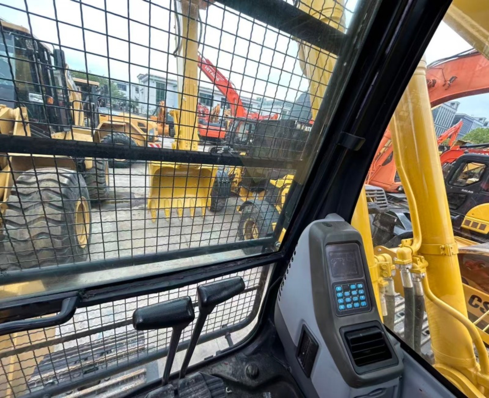 Komatsu PC300 used excavator 0 photo 3