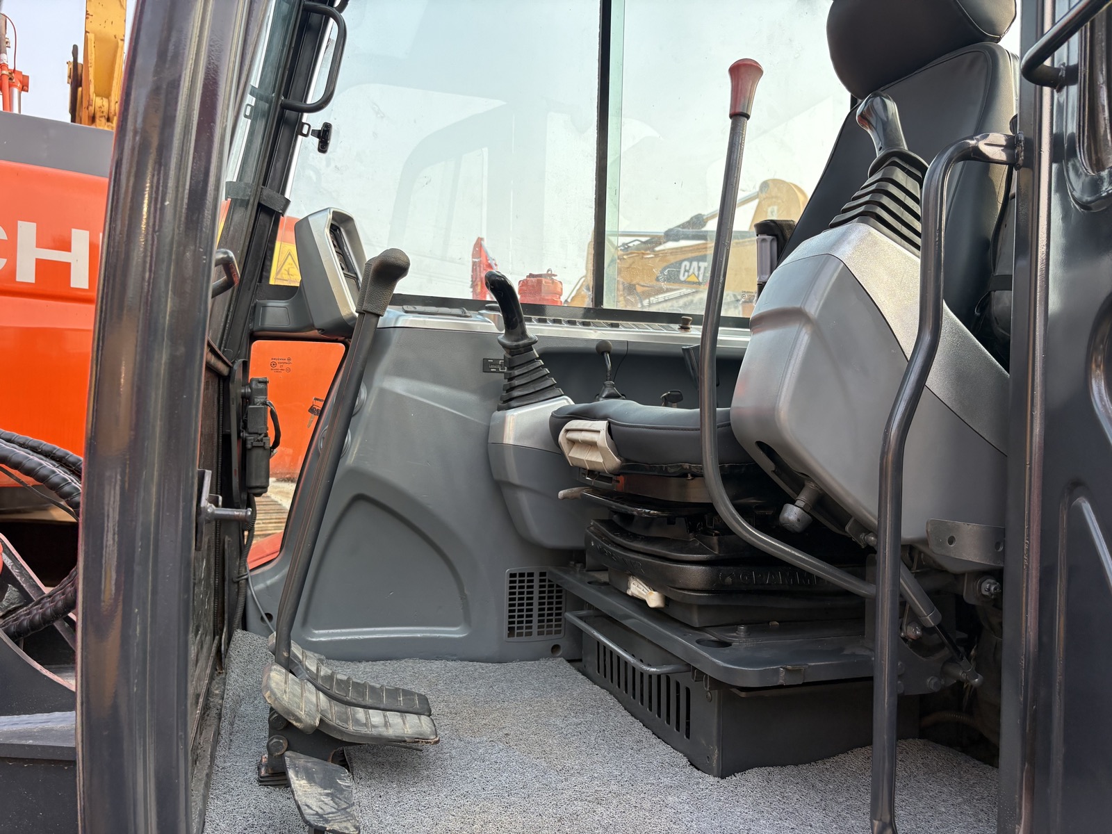Doosan DX60 Mini used excavator 0 photo 6