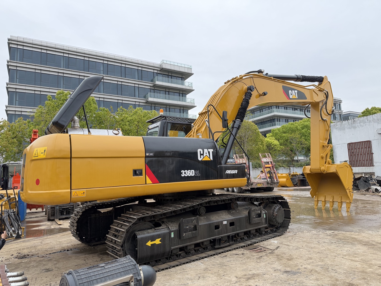 CAT 336D2L used excavator 0 photo 2