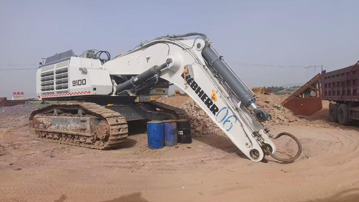 Liebherr 9100 used excavator 0 photo 2