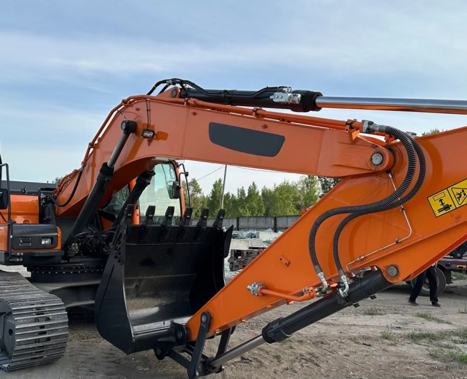 Doosan 260 used excavator 0 photo 3