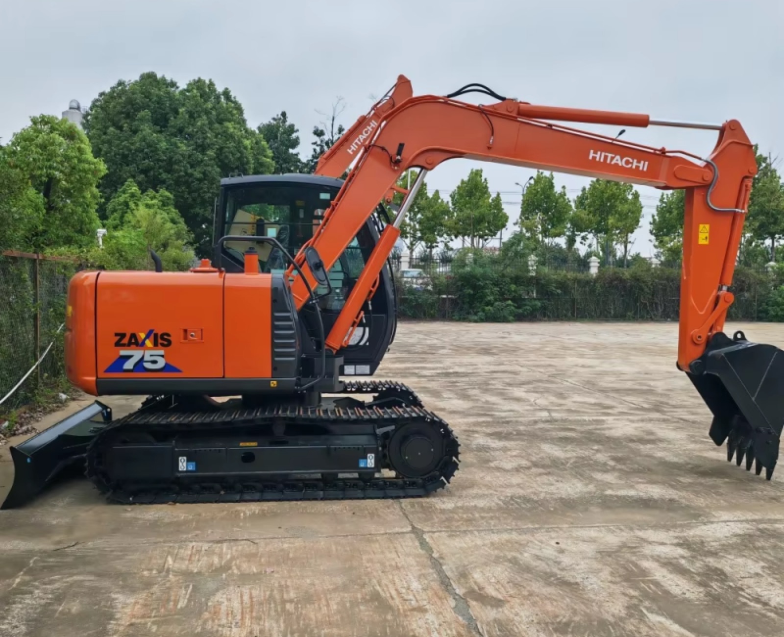 Hitachi 75-6A used excavator 0 photo 3