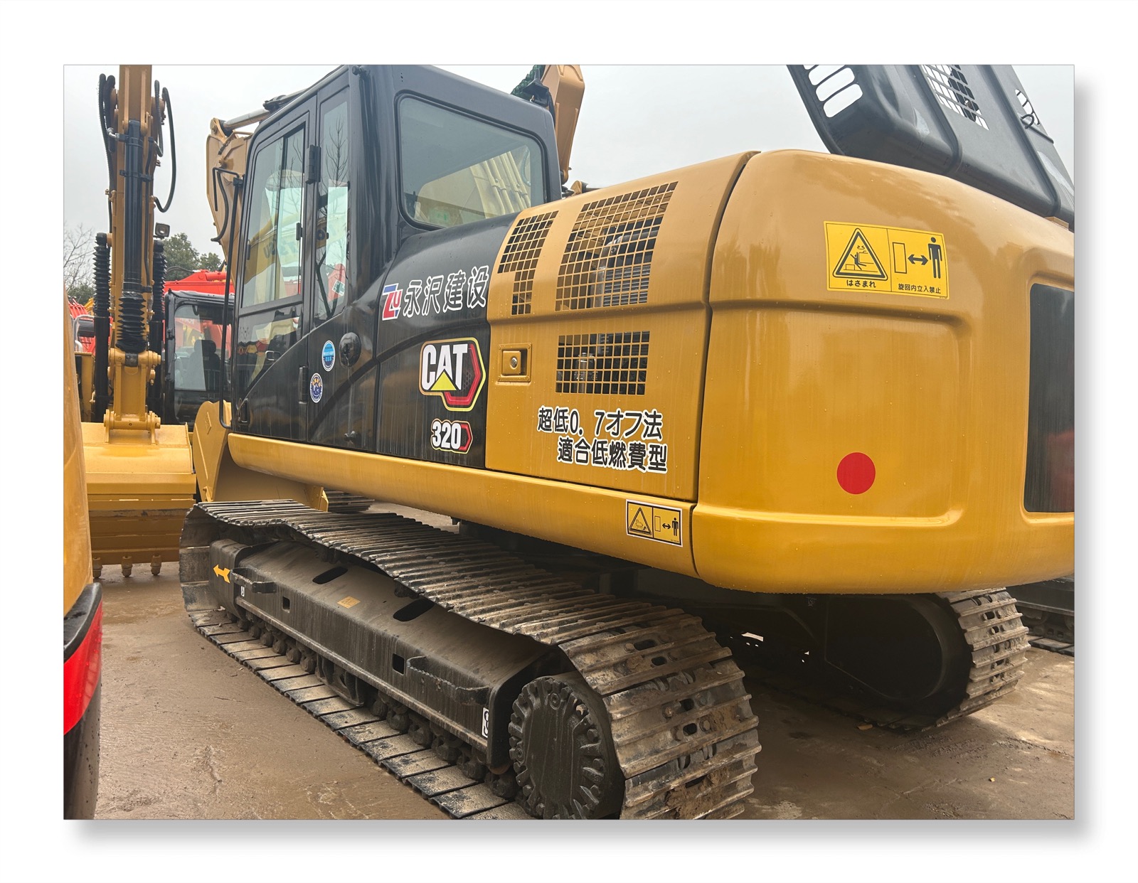 CAT 320 used excavator 0 photo 2