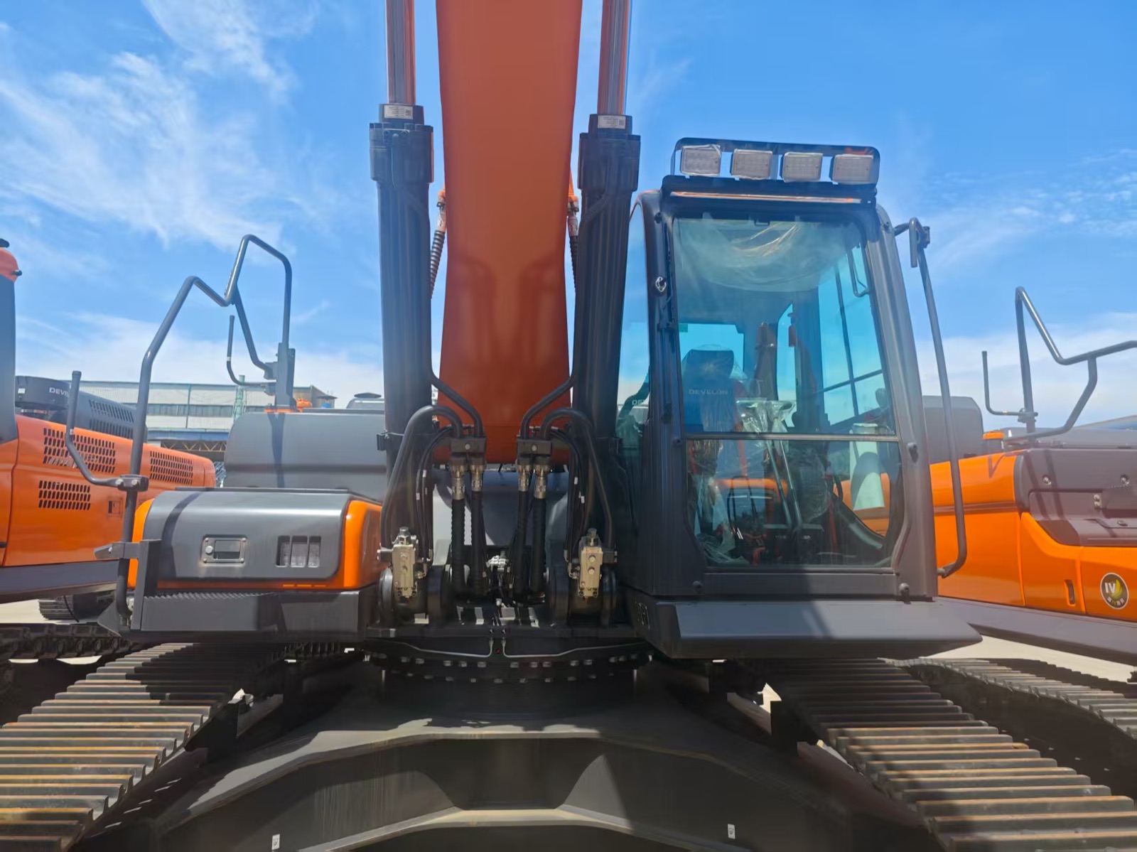 Doosan DX400LC-7B used excavator 0 photo 3
