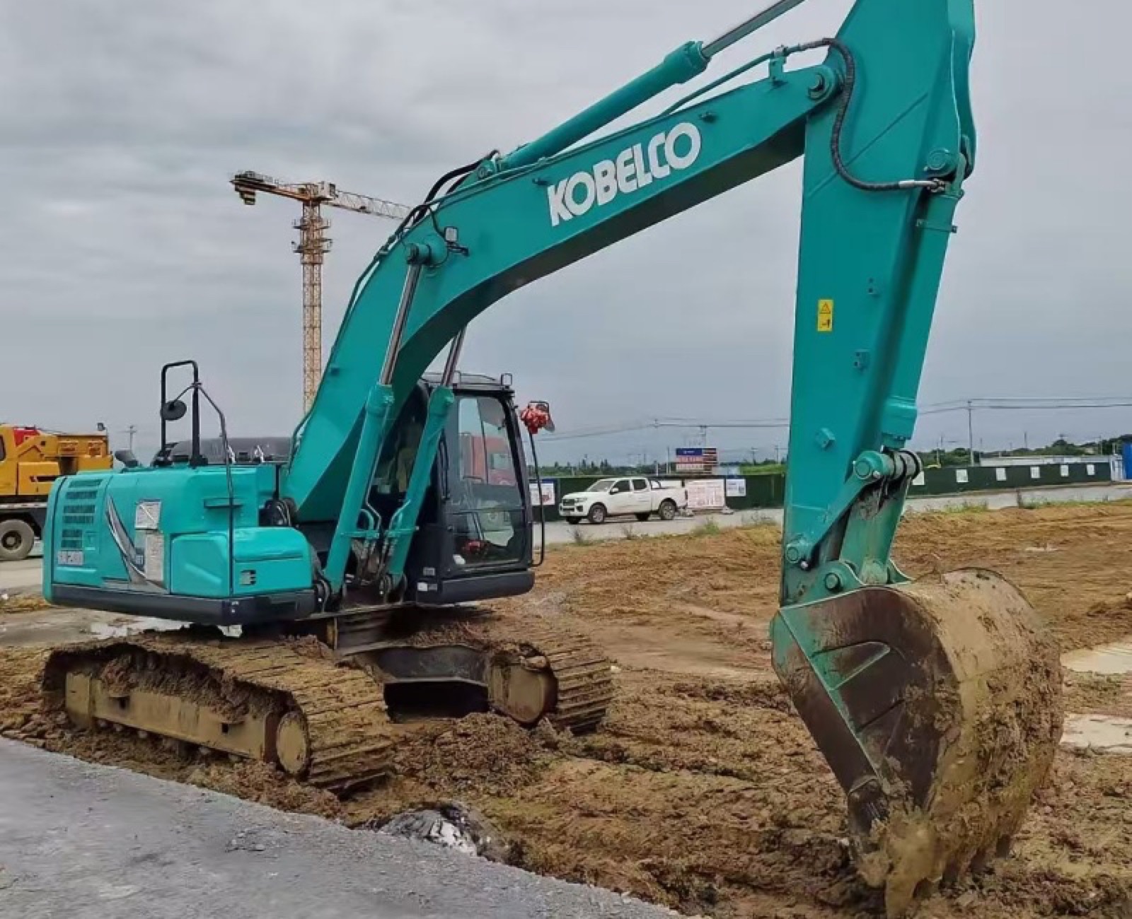 Used Kobelco SK200-12 Excavator for Sale