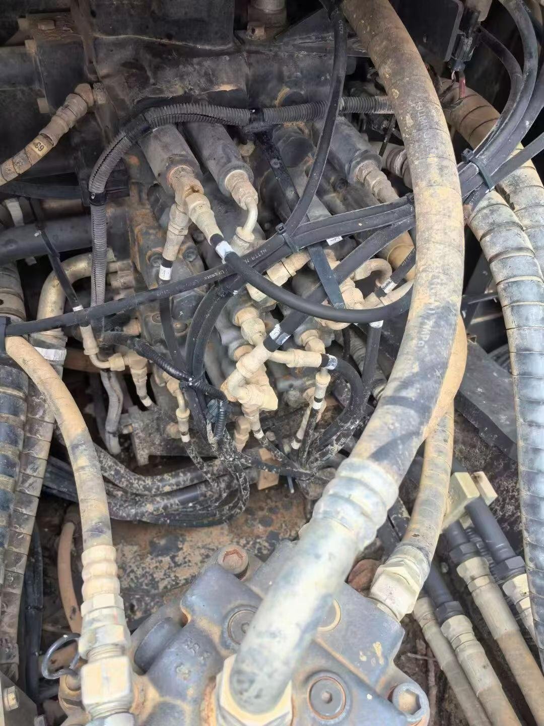 CASE 210 used excavator 0 photo 6