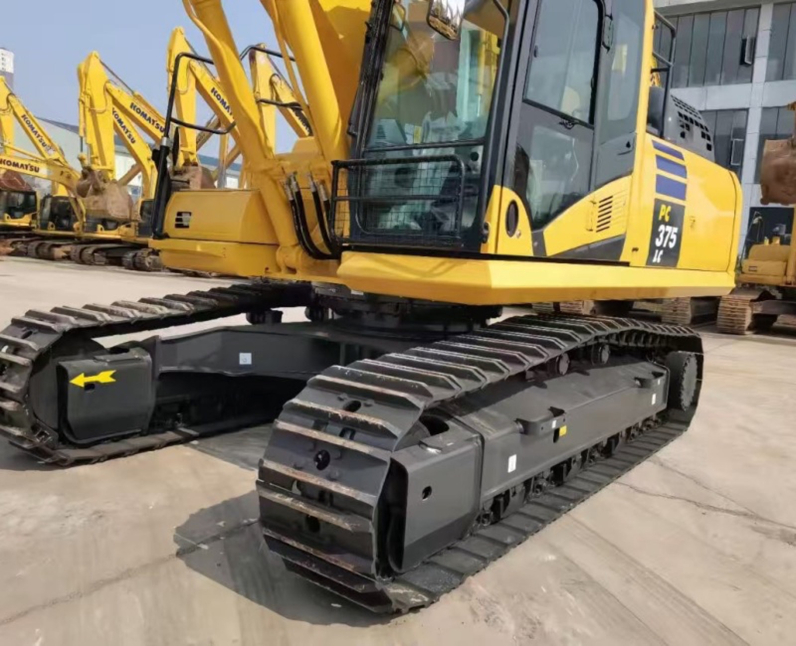 Komatsu PC375 used excavator 0 photo 5