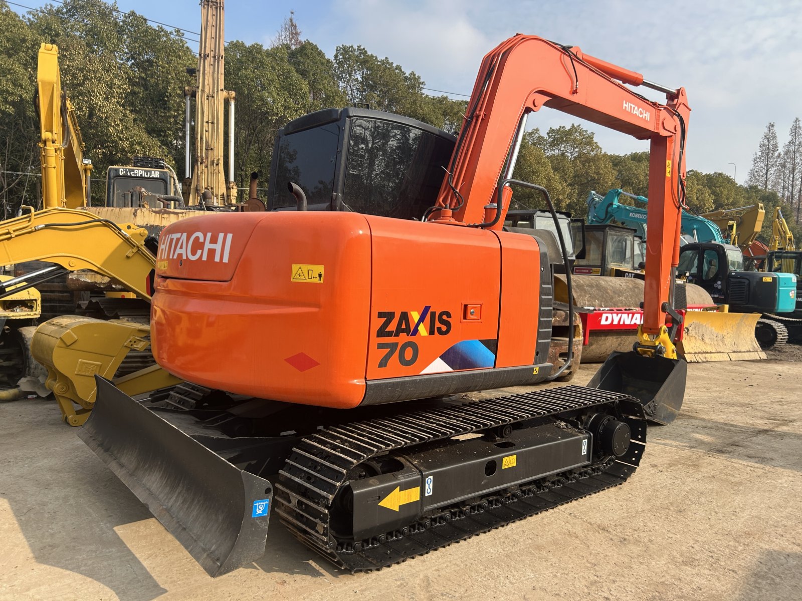 Hitachi 70 Mini used excavator 0 photo 5