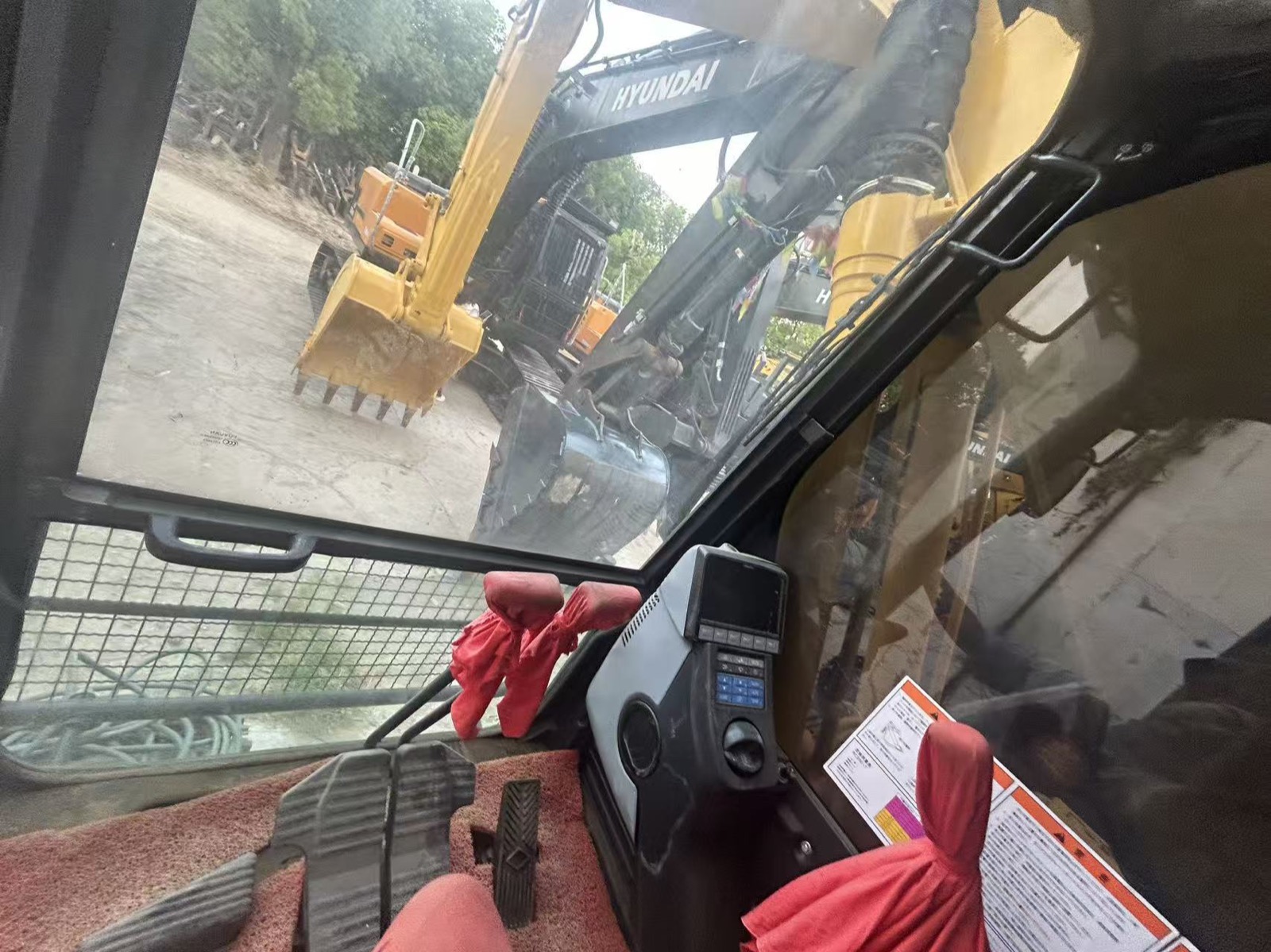 Komatsu PC240 used excavator 0 photo 5
