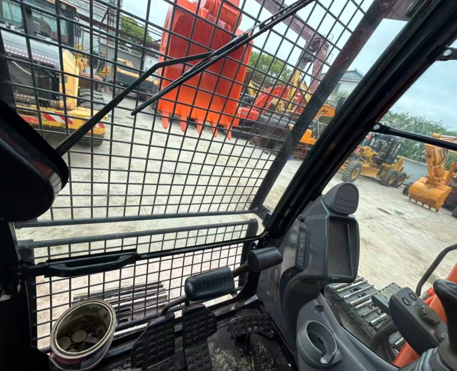 Hitachi ZX200 used excavator 0 photo 3