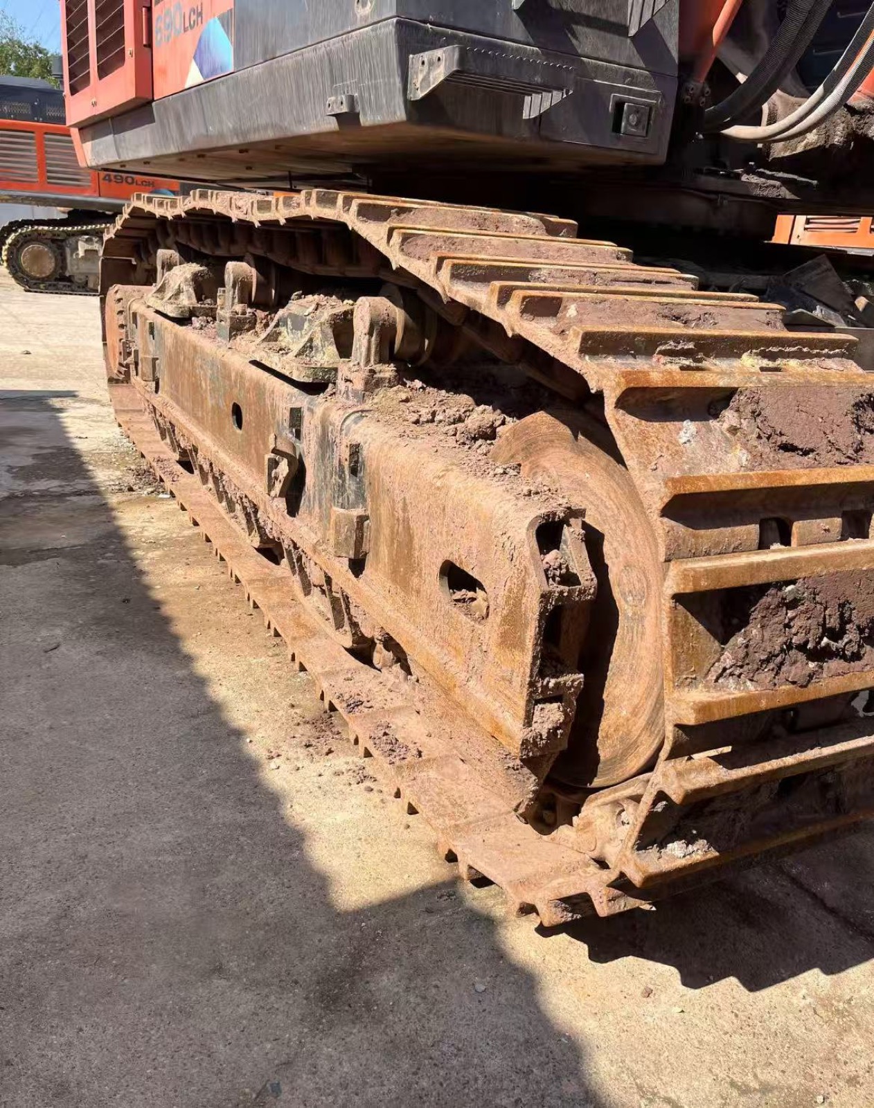 Hitachi ZX690 used excavator 0 photo 2